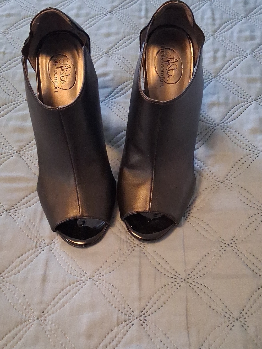 Life Stride Black Peep-Toe Mule Heels